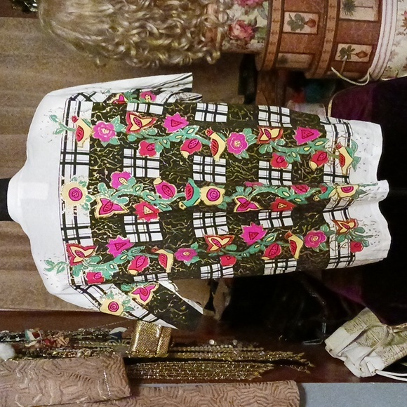 KWBL Los Angeles Vintage '91 Embellished Glittery T- Shirt One Size NWOT - Picture 3 of 6